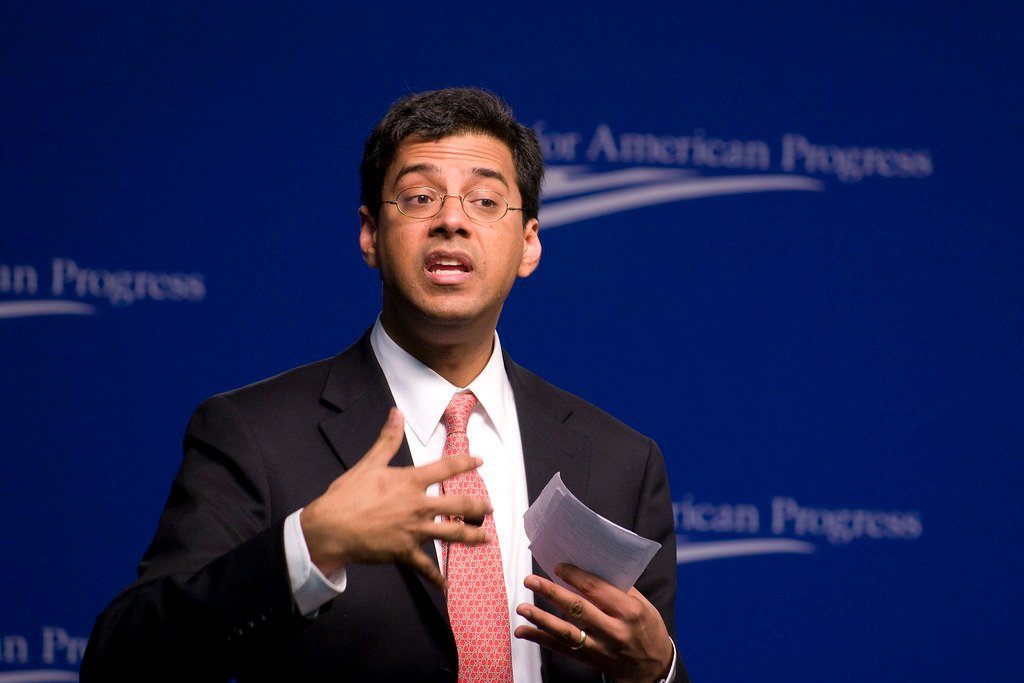 15. Being Mortal: Medicine and What Matters in the End (2014) by Atul Gawande (image credits: flickr)