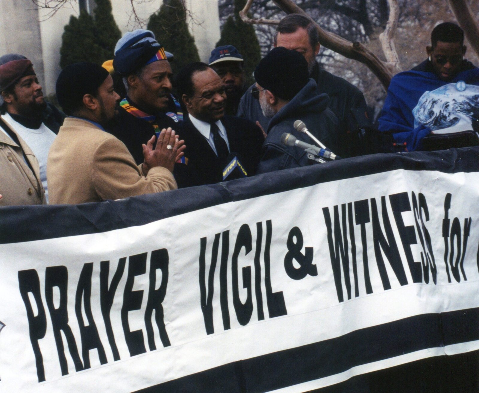 Religious Leaders Speak Out (image credits: By Elvert Barnes, CC BY-SA 2.0, https://commons.wikimedia.org/w/index.php?curid=151483234)