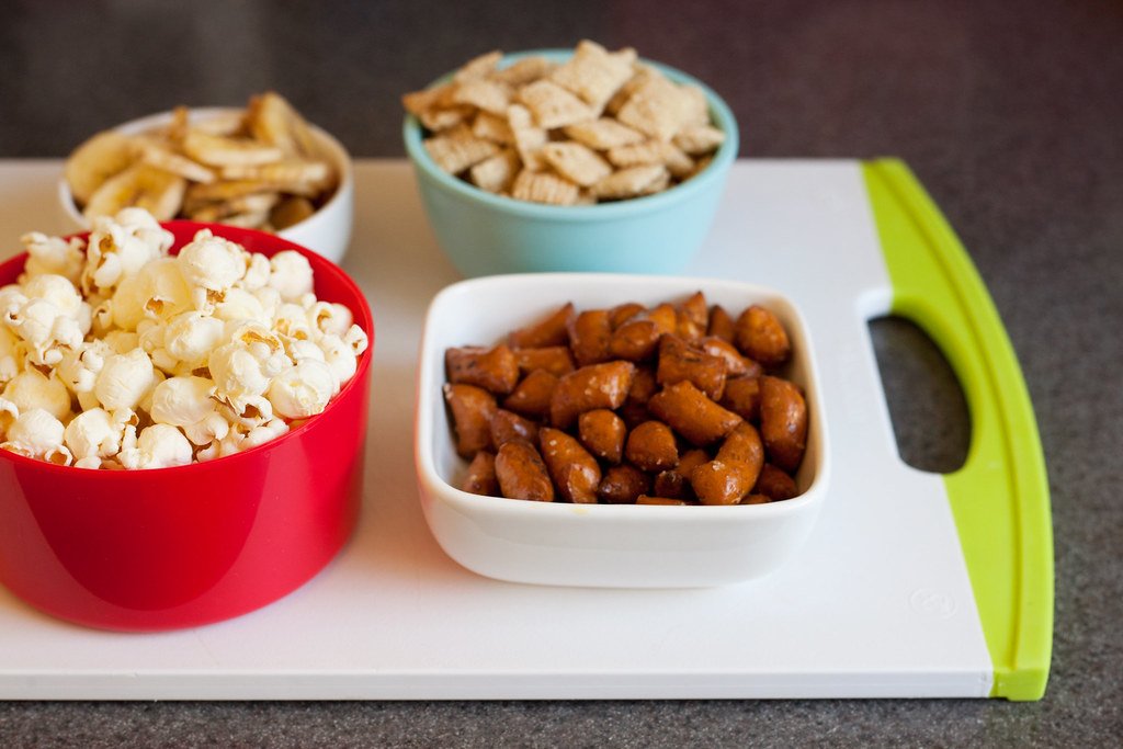 Green Room Snacks: Fuel Before the Show (image credits: flickr)