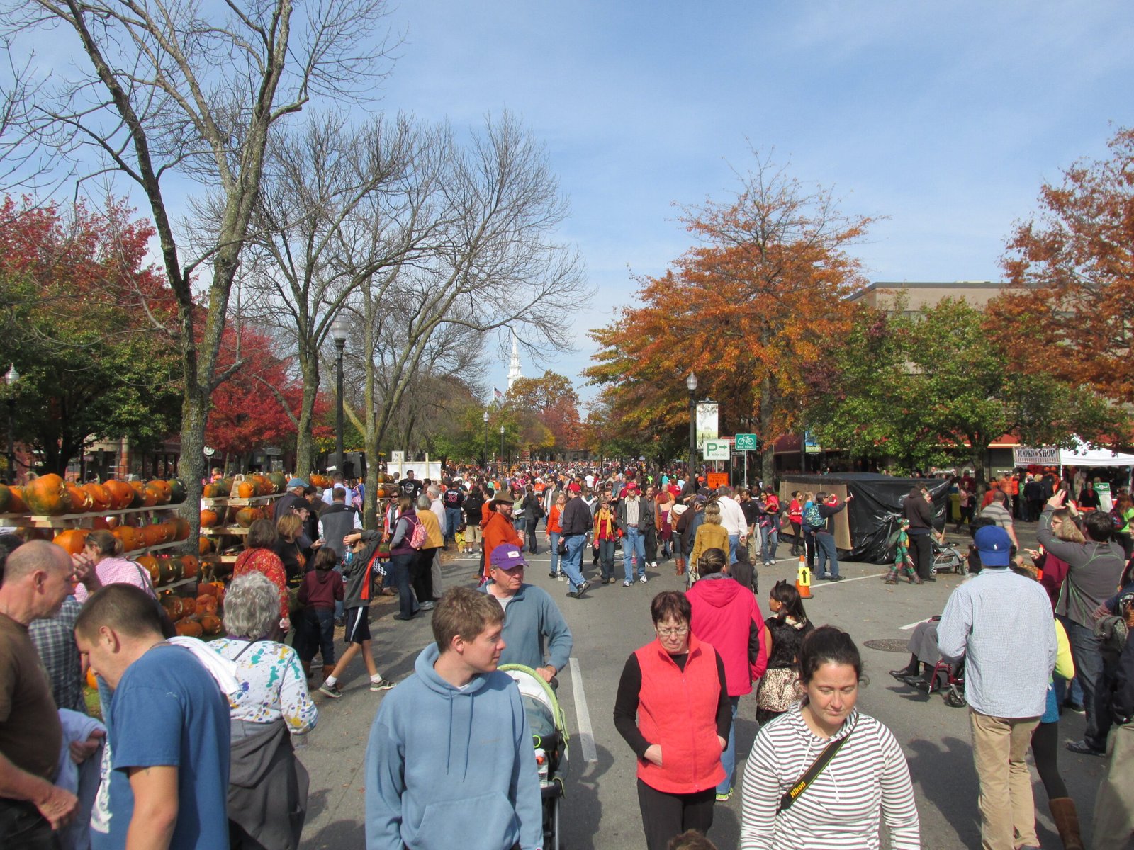 College Town Chaos in Keene, New Hampshire (image credits: By John Phelan, CC BY-SA 3.0, https://commons.wikimedia.org/w/index.php?curid=29175538)