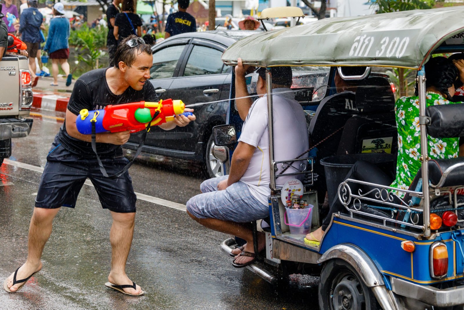 Thailand's Deadly Water Festival (image credits: By CEphoto, Uwe Aranas, CC BY-SA 4.0, https://commons.wikimedia.org/w/index.php?curid=60157278)