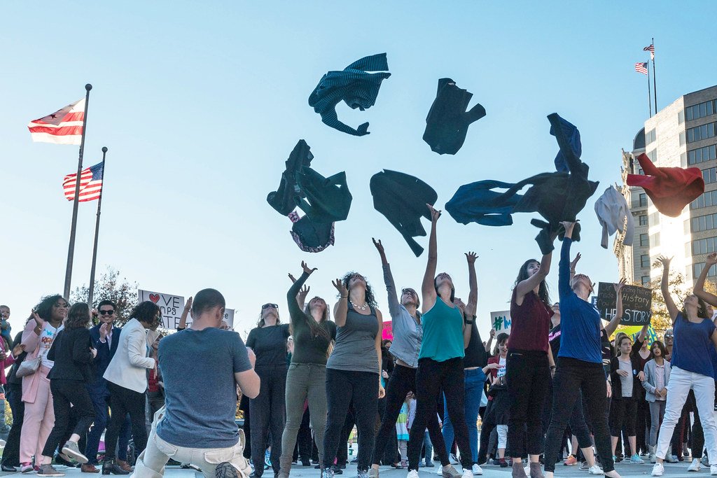 The First Flash Mob (2003 – New York City) (image credits: flickr)