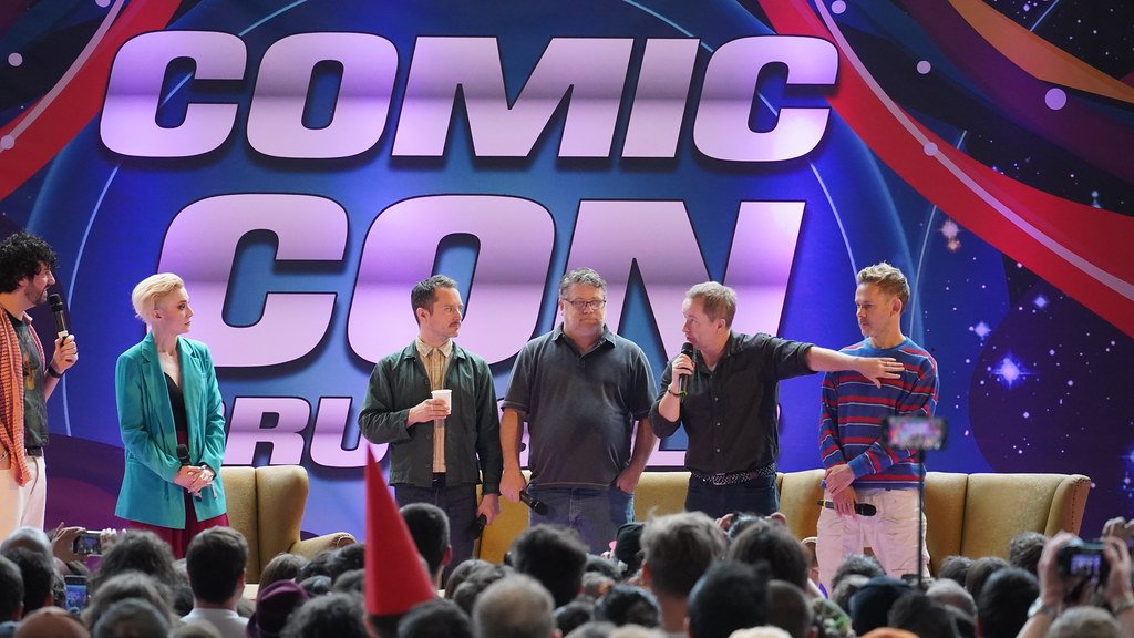 Time Travelers' Convention: History Meets Future (image credits: flickr)