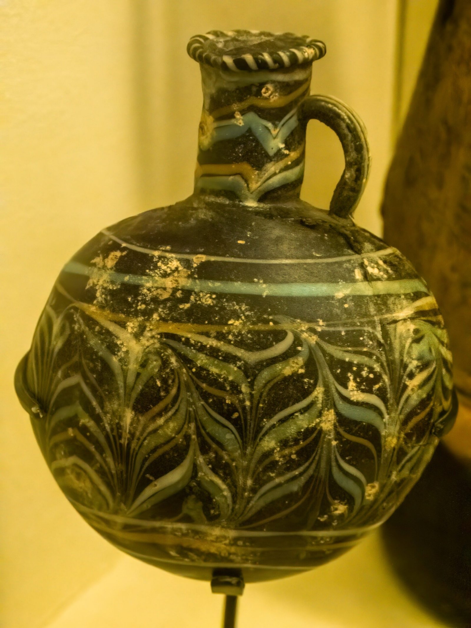 Egyptian Glassmaking: Masters of Crystal (image credits: wikimedia)