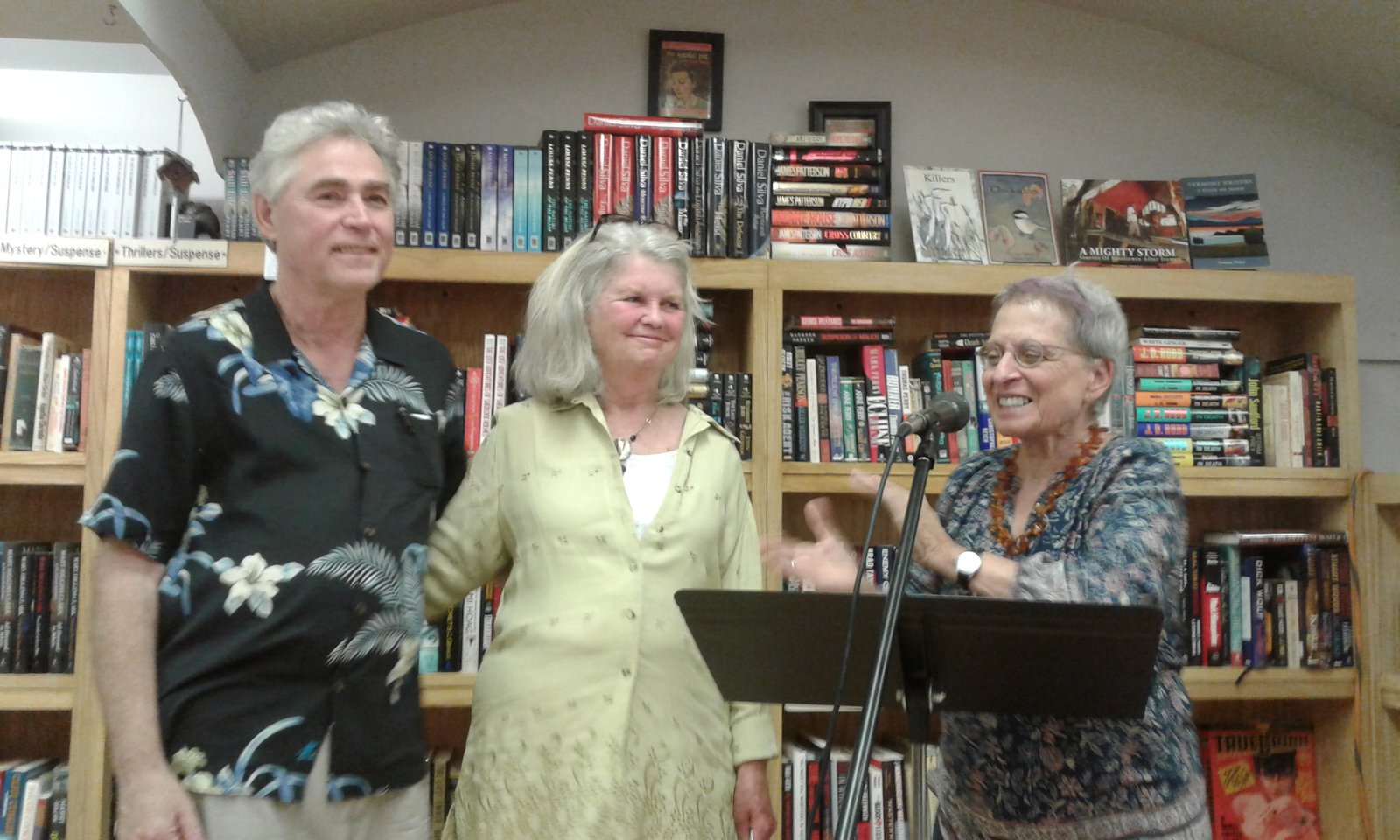 Follow What Writers and Critics Are Reading (image credits: wikimedia)