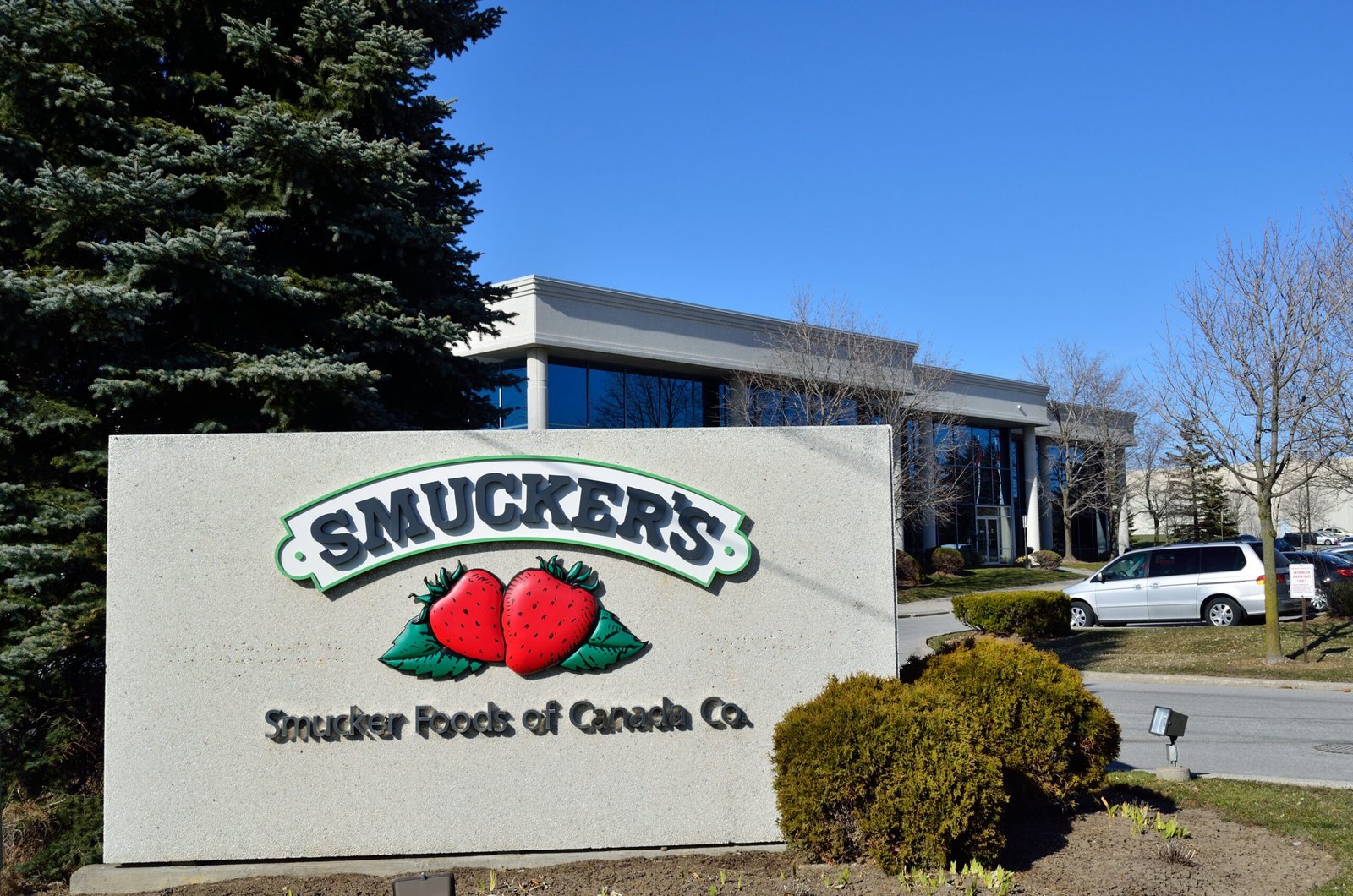 The Smucker Family: Sweet Success Through Generations (image credits: By Raysonho @ Open Grid Scheduler / Grid Engine, CC0, https://commons.wikimedia.org/w/index.php?curid=48194300)
