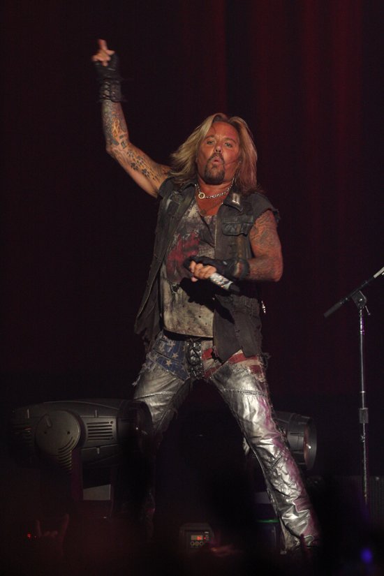 Motley Crüe: Signed, Sealed... Then Unsigned (image credits: wikimedia)