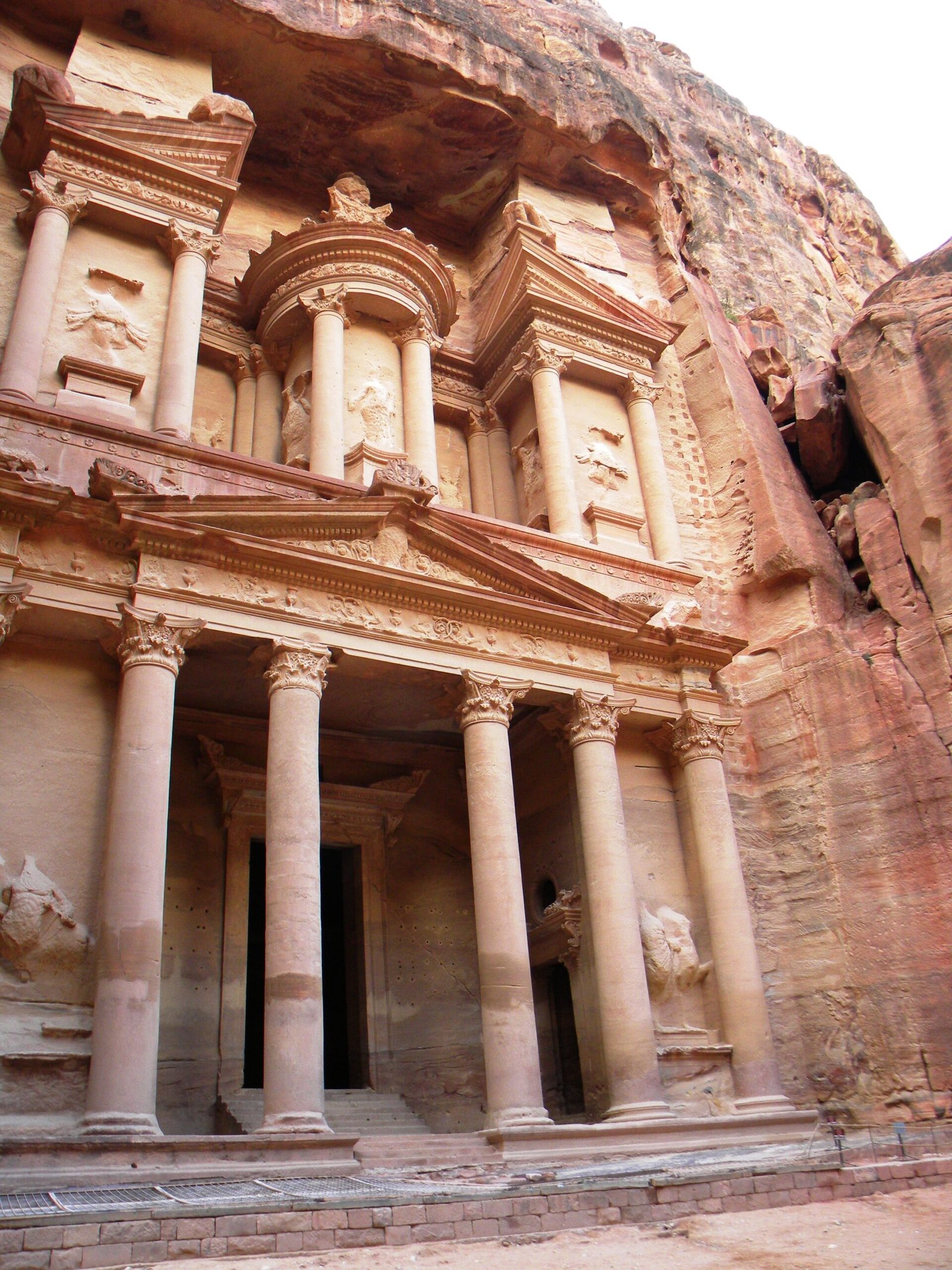 Petra: The Rose City Carved from Living Rock (image credits: wikimedia)