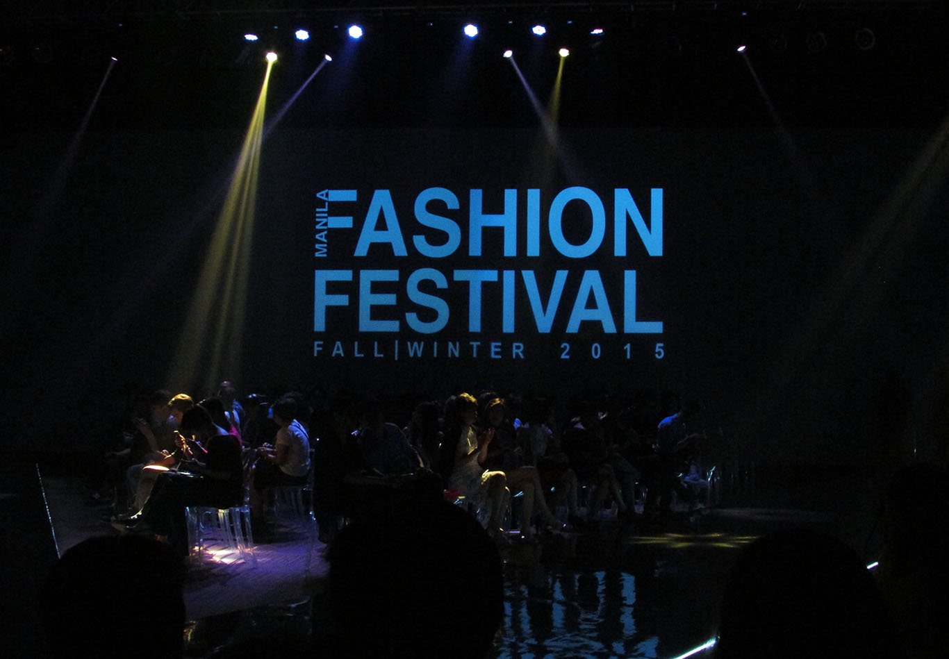 Master the Art of Festival Fashion (image credits: wikimedia)
