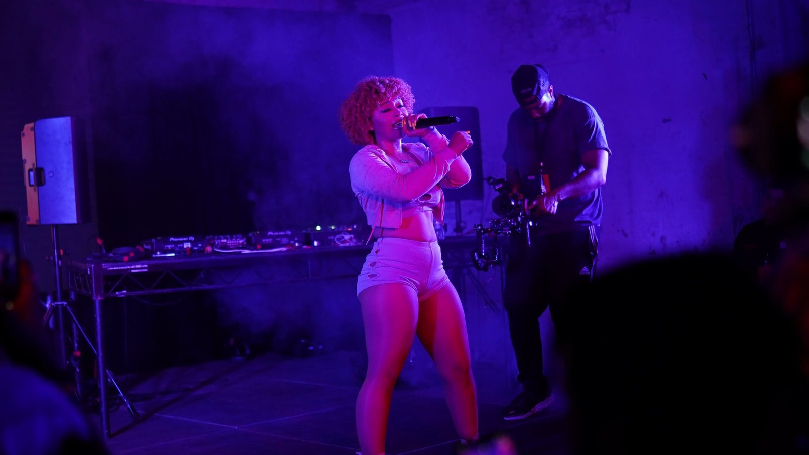 Ice Spice: The Minimalist Rap Phenomenon (image credits: wikimedia)