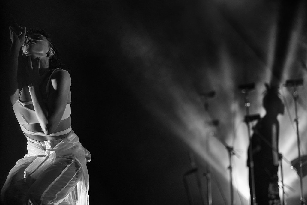 FKA twigs: The Experimental Art Pioneer (image credits: flickr)