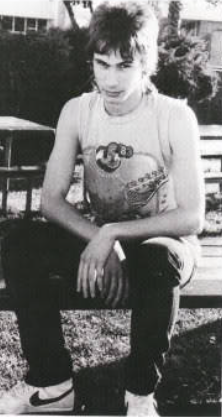 Jeff Buckley – Hallelujah (Originally by Leonard Cohen) (image credits: The 1984 A&D, yearbook of Loara High School, California
subscription required
zoom, Public domain, https://commons.wikimedia.org/w/index.php?curid=152973193)