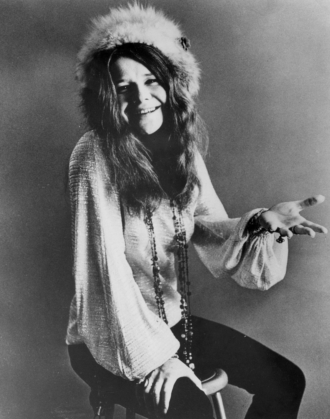 Janis Joplin – Me and Bobby McGee (Originally by Roger Miller/Kris Kristofferson) (image credits: eBay item
photo front
photo back, Public domain, https://commons.wikimedia.org/w/index.php?curid=21497927)