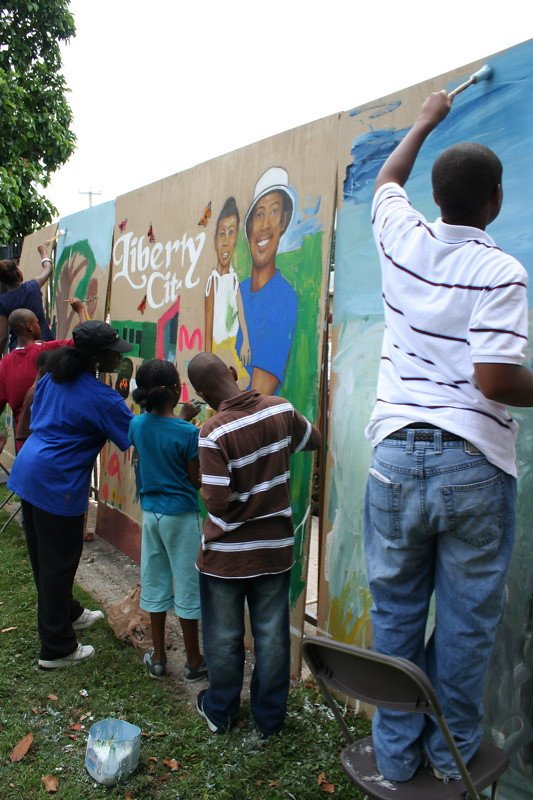Murals as Community Organizing Tools (image credits: flickr)