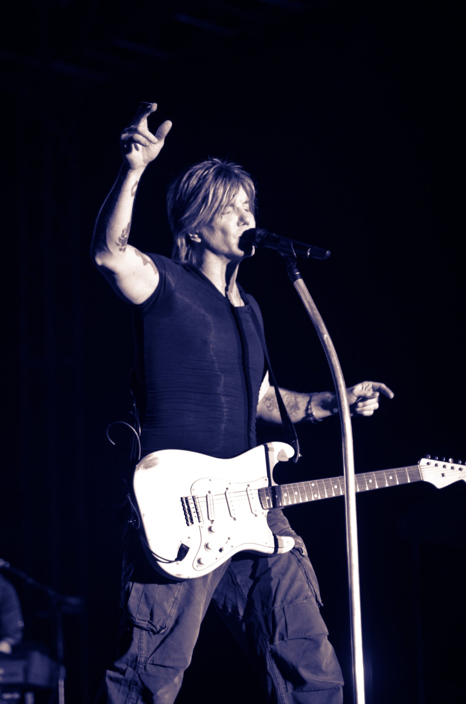 Slide by Goo Goo Dolls (image credits: By Fr. Jeff Lorig, CC BY 2.0, https://commons.wikimedia.org/w/index.php?curid=65369728)