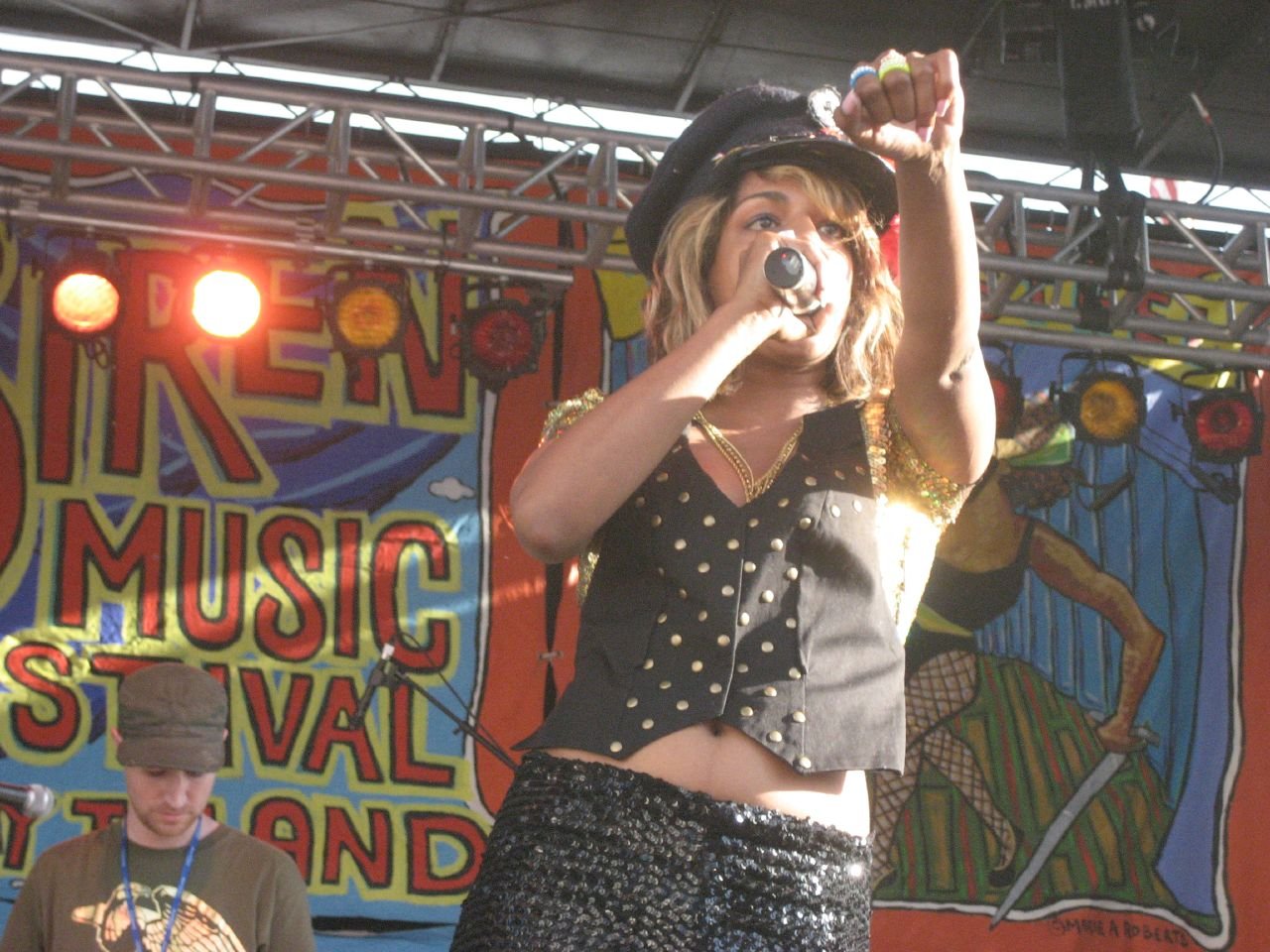 Paper Planes by M.I.A. (image credits: By Logan, CC BY-SA 2.0, https://commons.wikimedia.org/w/index.php?curid=27170614)