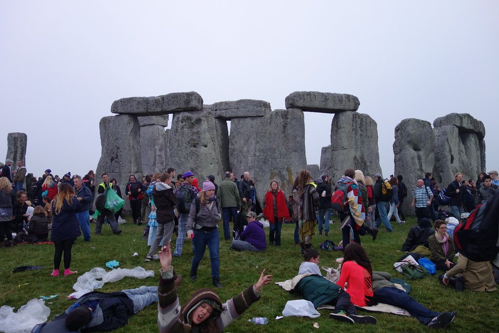 Summer Solstice at Stonehenge (UK) (image credits: flickr)