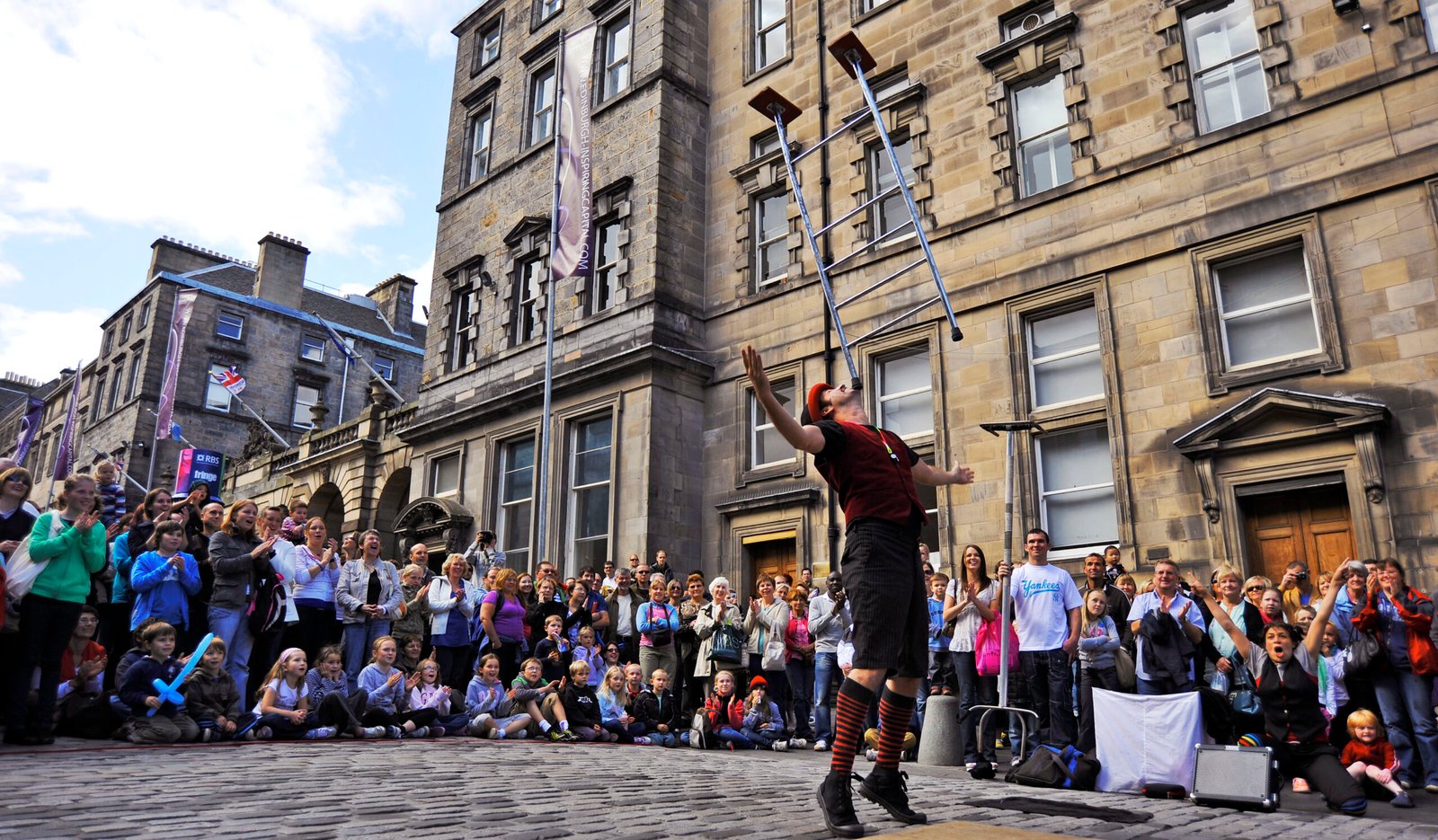 Edinburgh's Festival Marathon (image credits: wikimedia)