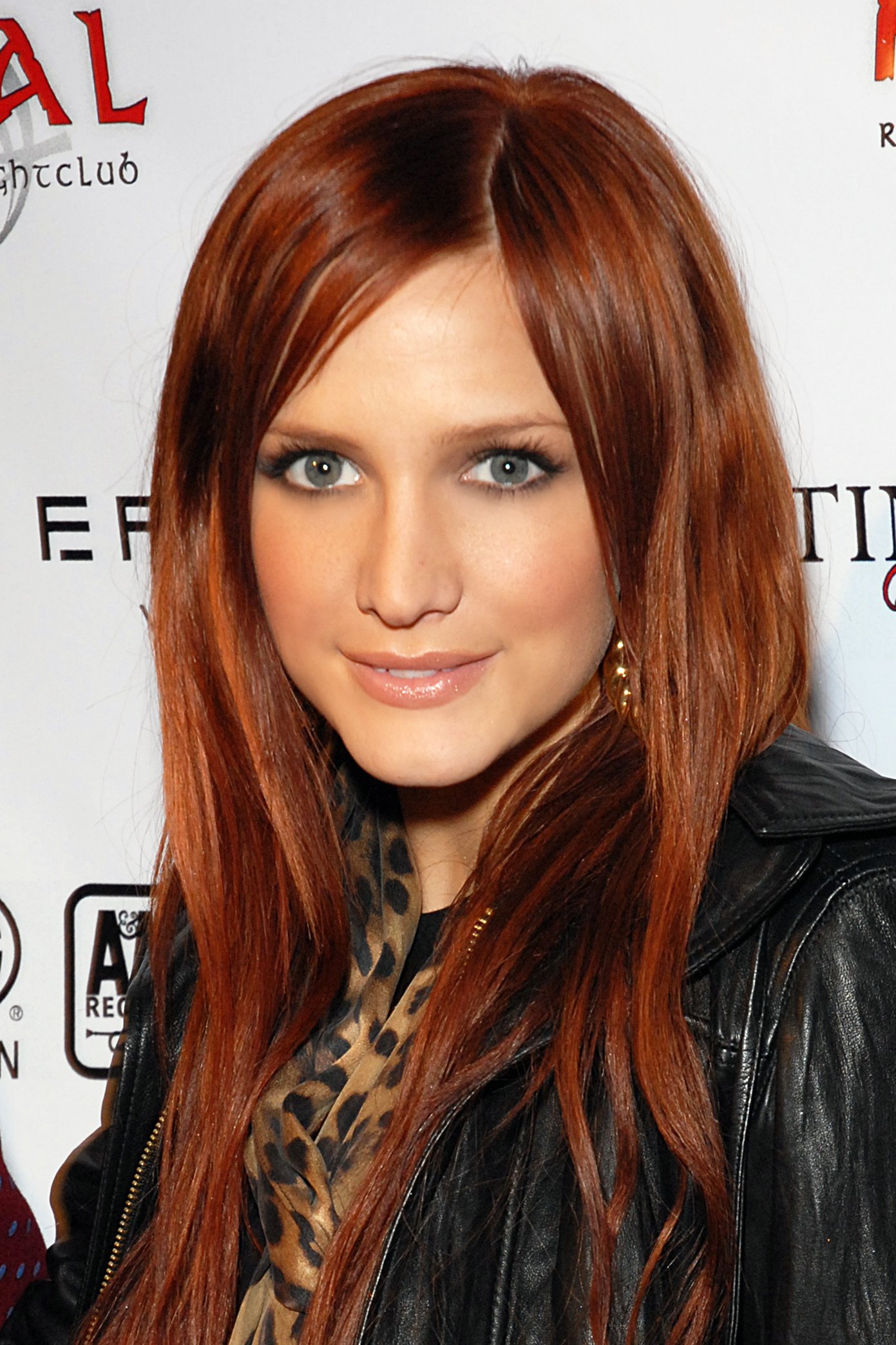 Ashlee Simpson's SNL Lip-Sync Disaster and the Hoedown Heard 'Round the World (image credits: By Toglenn, CC BY-SA 3.0, https://commons.wikimedia.org/w/index.php?curid=5762675)
