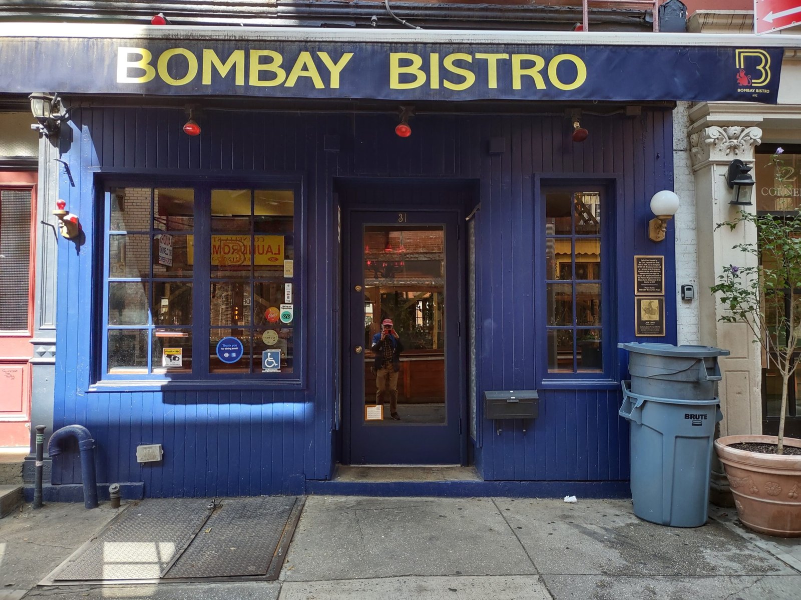 8. Caffè Cino (New York City) (image credits: wikimedia)