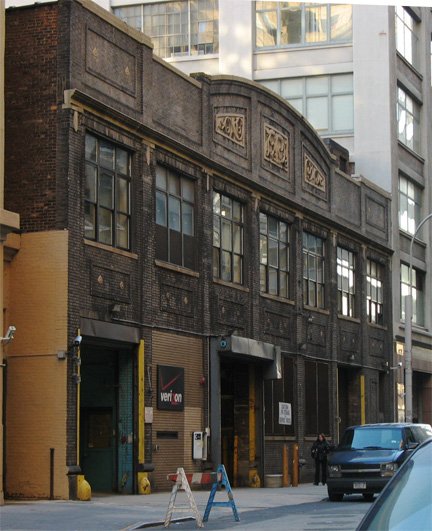 9. The Paradise Garage (New York City) (image credits: No machine-readable source provided. Own work assumed (based on copyright claims)., Public domain, https://commons.wikimedia.org/w/index.php?curid=533460)
