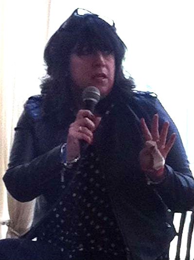 E.L. James: From Fan Fiction to Publishing Phenomenon (image credits: By rachelkramerbussel.com, CC BY 2.0, https://commons.wikimedia.org/w/index.php?curid=33591547)