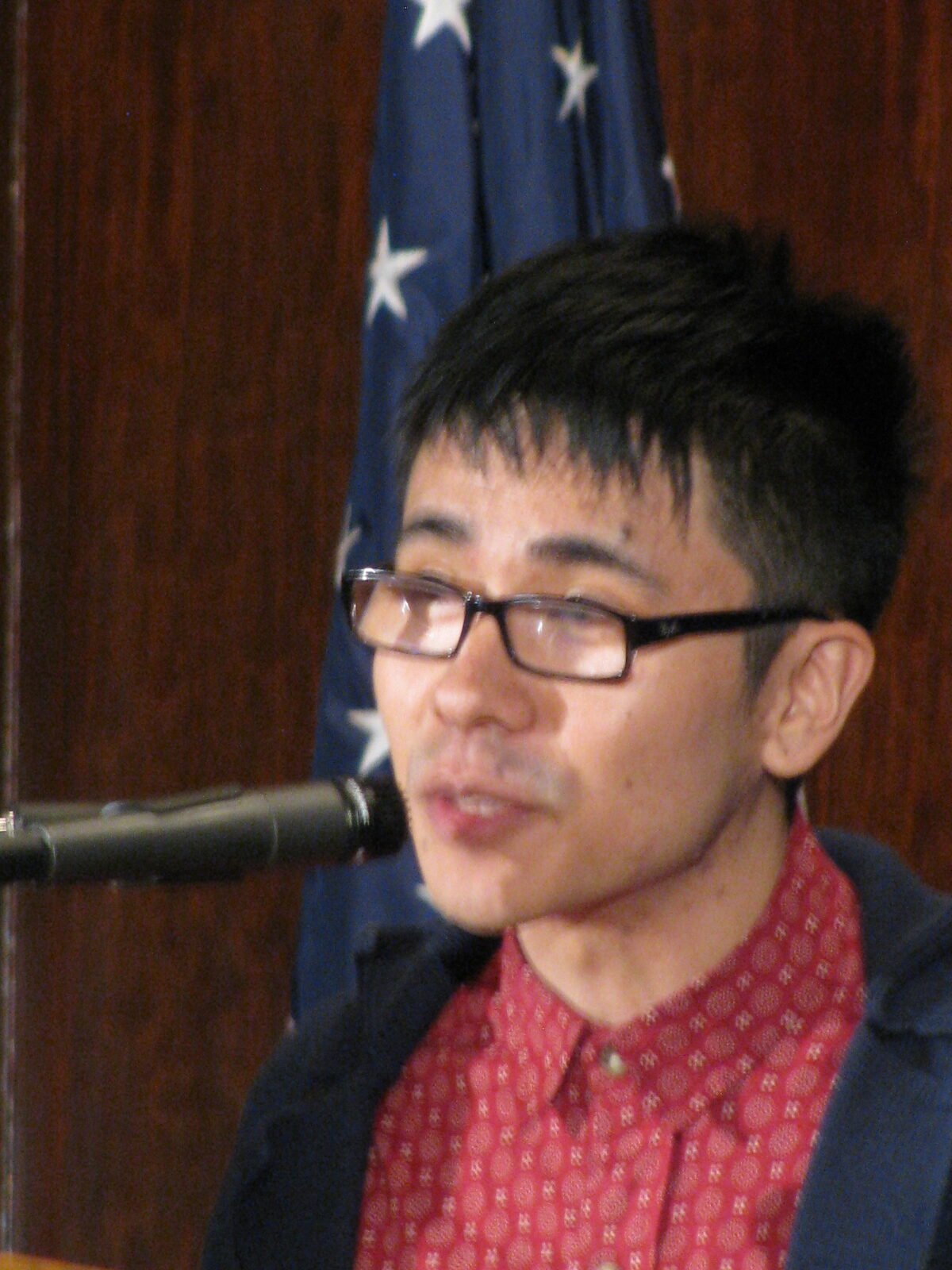 Ocean Vuong: Poetry Meets Prose in Literary Magic (image credits: By Slowing4, GFDL 1.2, https://commons.wikimedia.org/w/index.php?curid=39982632)