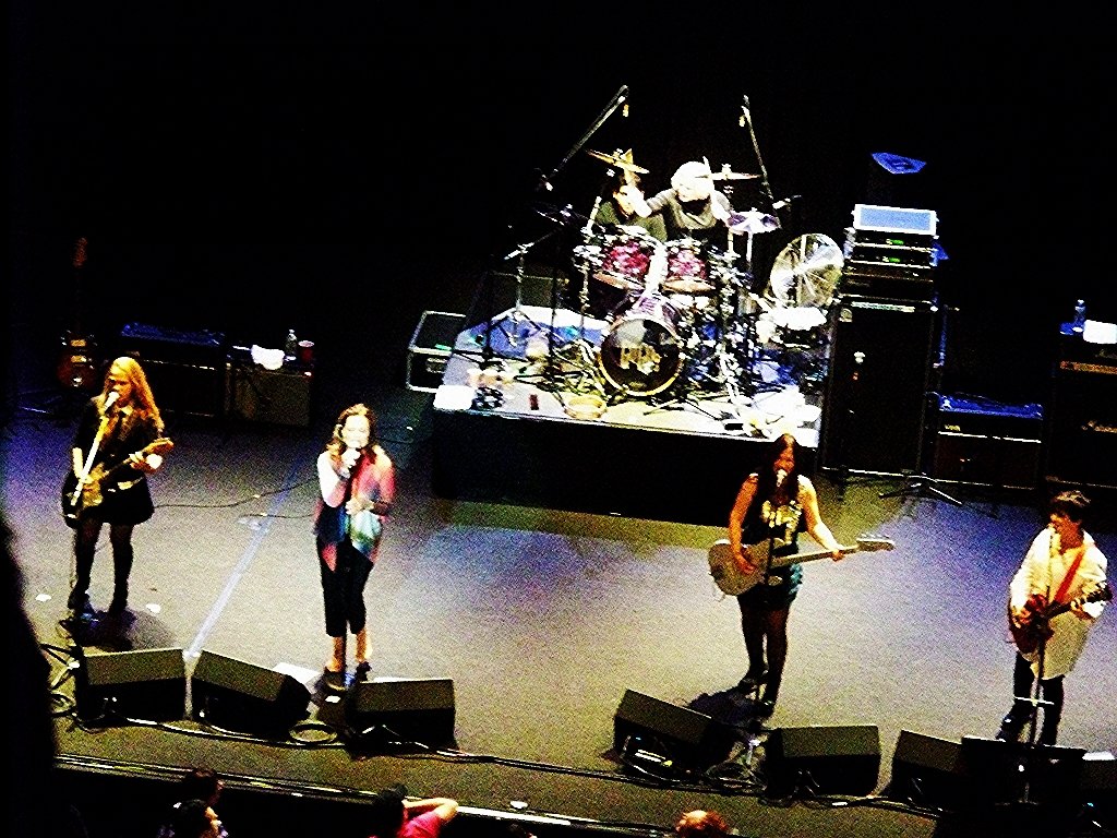 The Go! Team's Sample-Pop Euphoria (image credits: By Michael Borkson, CC BY 2.0, https://commons.wikimedia.org/w/index.php?curid=19446765)