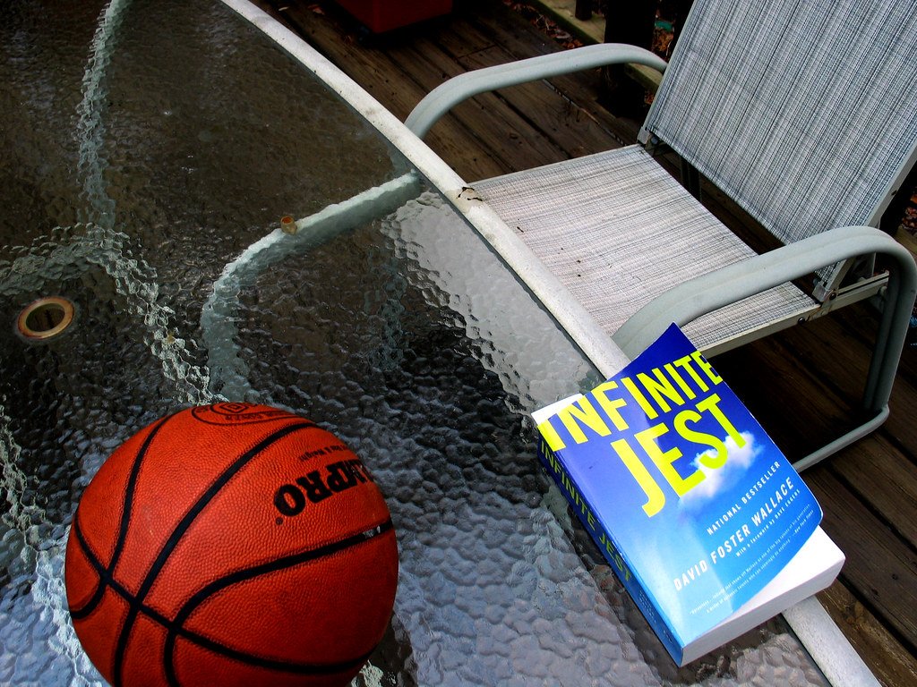 Infinite Jest: Wallace's Postmodern Challenge (image credits: flickr)
