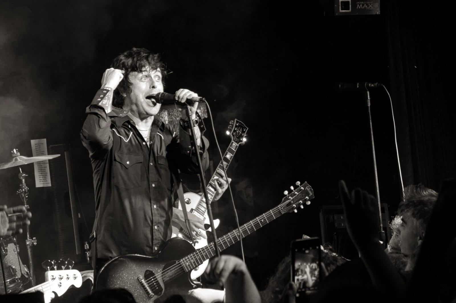 Green Day's Beautiful Mistake (image credits: By David Lee, CC BY-SA 2.0, https://commons.wikimedia.org/w/index.php?curid=90103522)