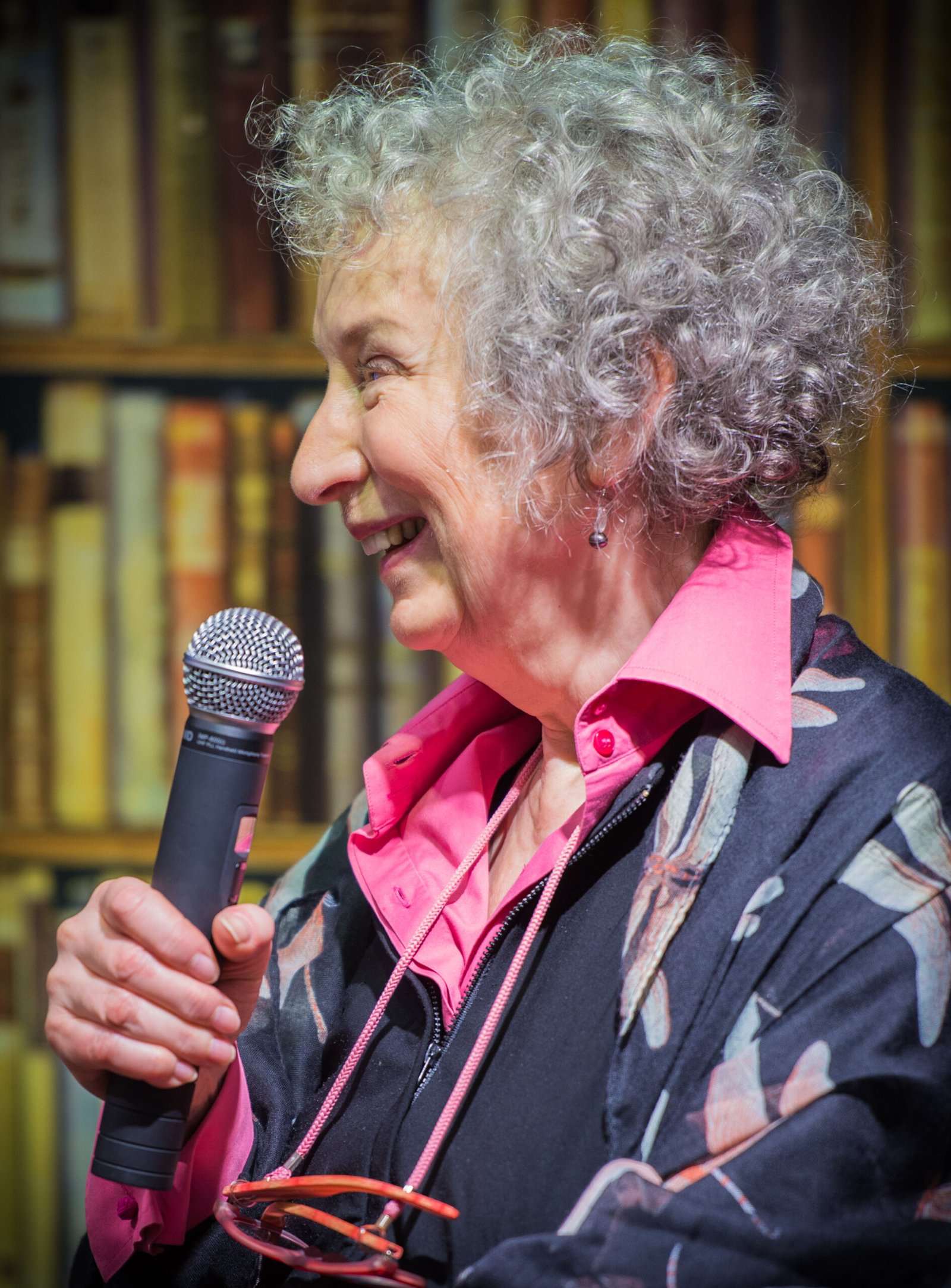 The Testaments (Signed First Edition) – Margaret Atwood (image credits: By Frankie Fouganthin, CC BY-SA 4.0, https://commons.wikimedia.org/w/index.php?curid=40685927)