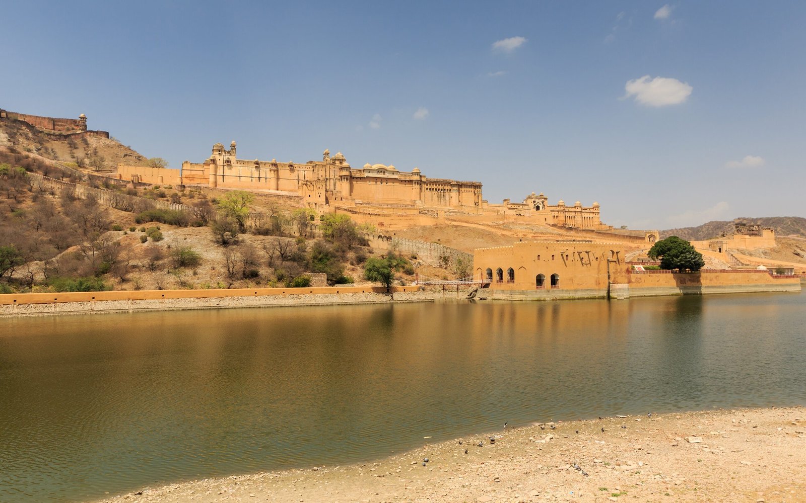 Jaipur, India - Royal Hospitality Lives On (image credits: By A.Savin, FAL, https://commons.wikimedia.org/w/index.php?curid=48911128)
