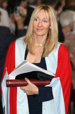 J.K. Rowling: The Billionaire Who Gave It All Away (image credits: Transferred from en.wikipedia to Commons., CC BY-SA 3.0, https://commons.wikimedia.org/w/index.php?curid=2575681)