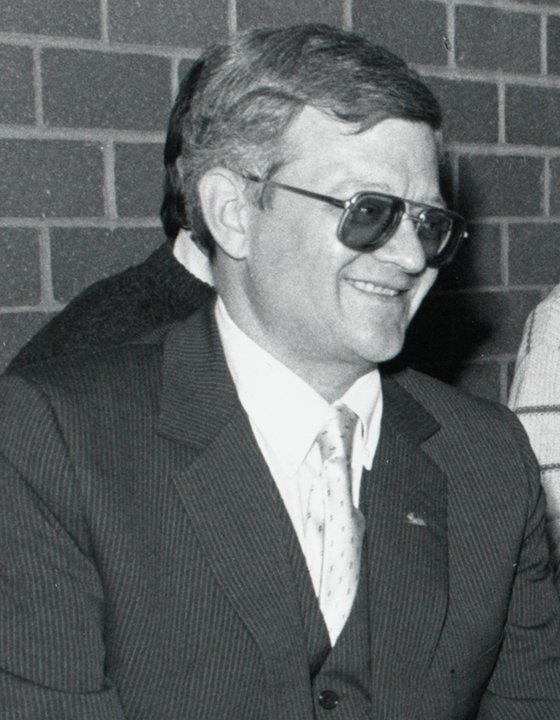 Tom Clancy: Military Precision in Profit (image credits: By Gary Wayne Gilbert, CC BY-SA 2.0, https://commons.wikimedia.org/w/index.php?curid=28817162)
