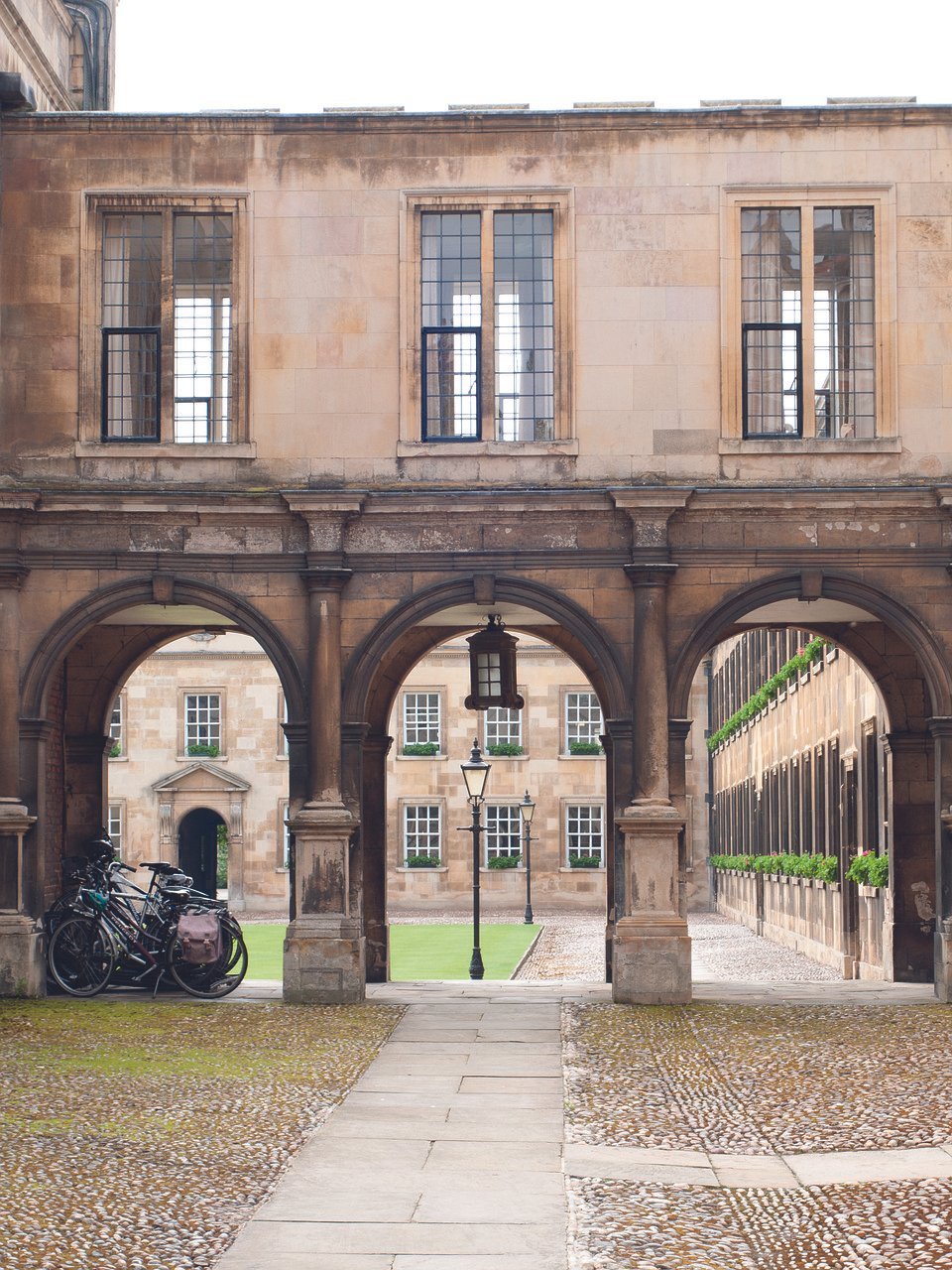 University of Cambridge - Excellence Through Centuries (Image Credits: Pixabay)