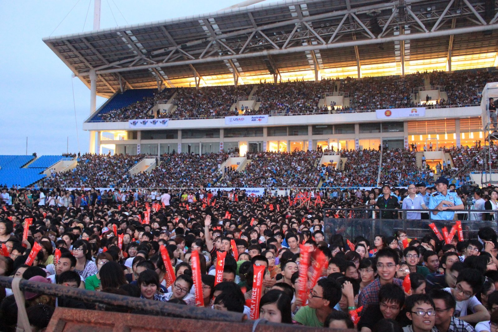 A Decade Defined By Record Breaking Crowds (Image Credits: Wikimedia)