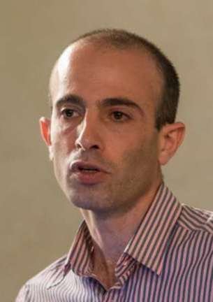 Sapiens: A Brief History of Humankind (Image Credits: Wikimedia)