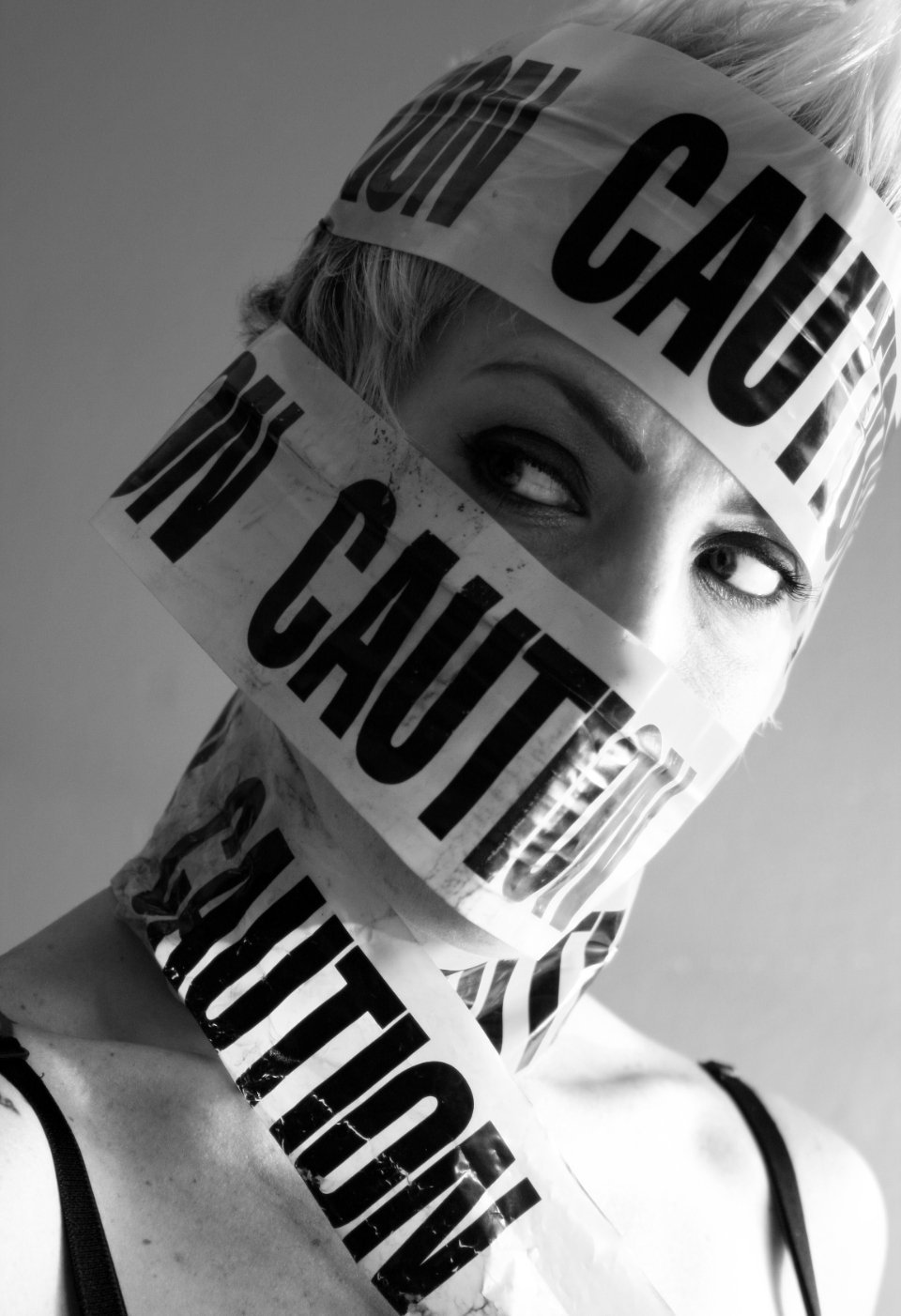 What Makes These Scams So Psychologically Effective (Image Credits: Stocksnap)