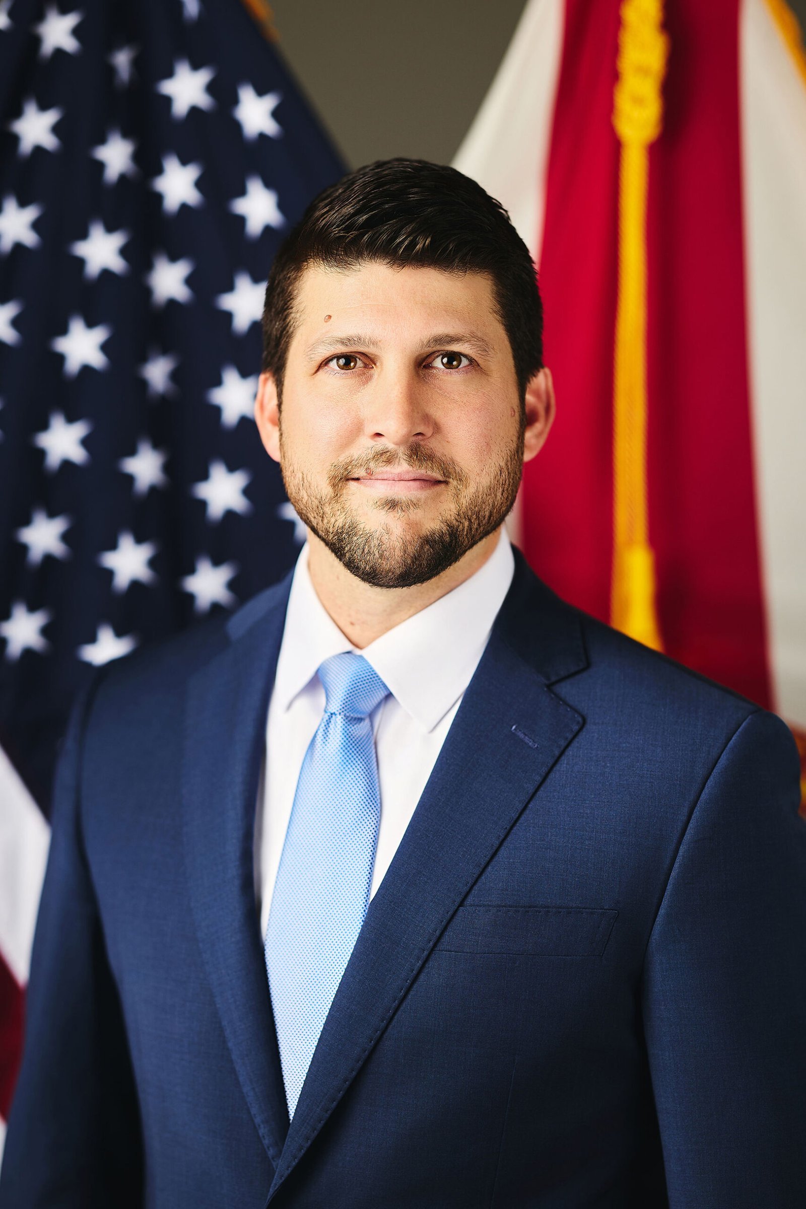 Political Connections Raise Questions (Image Credits: Wikimedia)