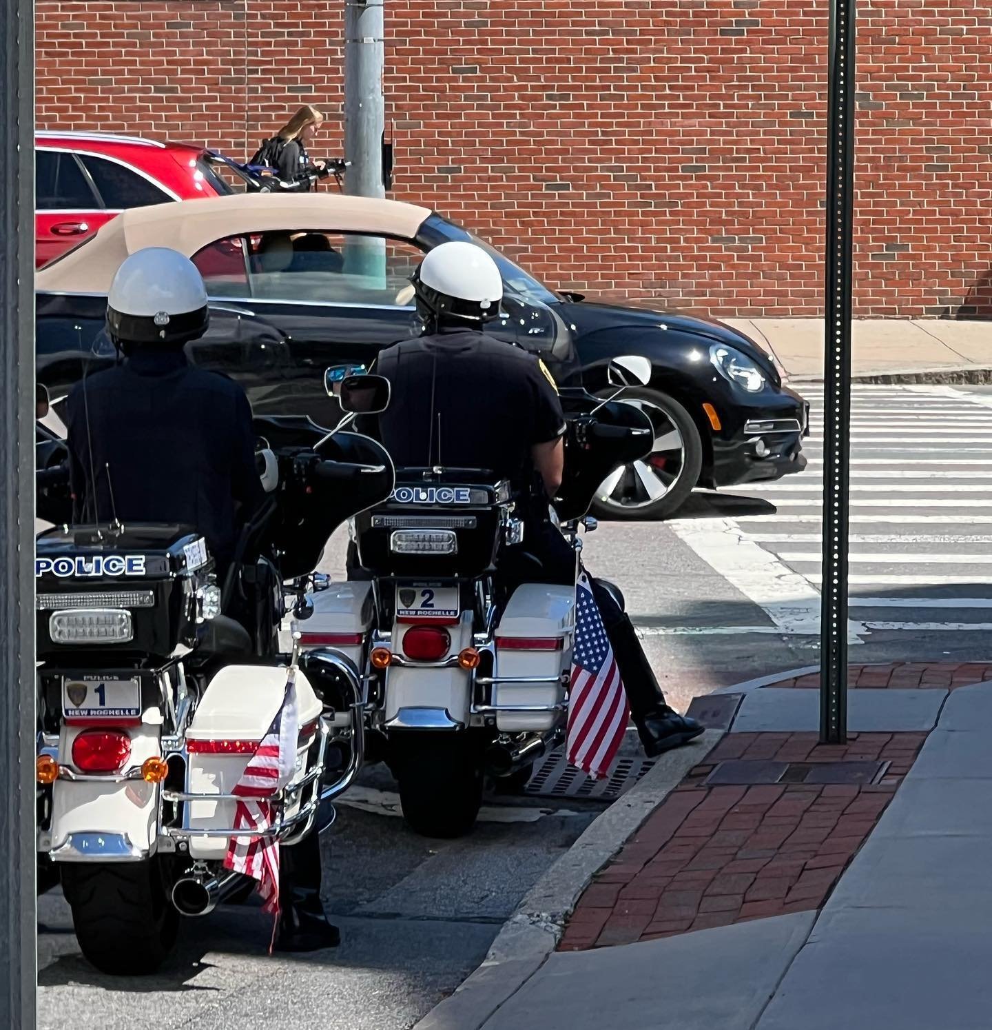 Suburban Commuters Feel Left Behind (Image Credits: Wikimedia)