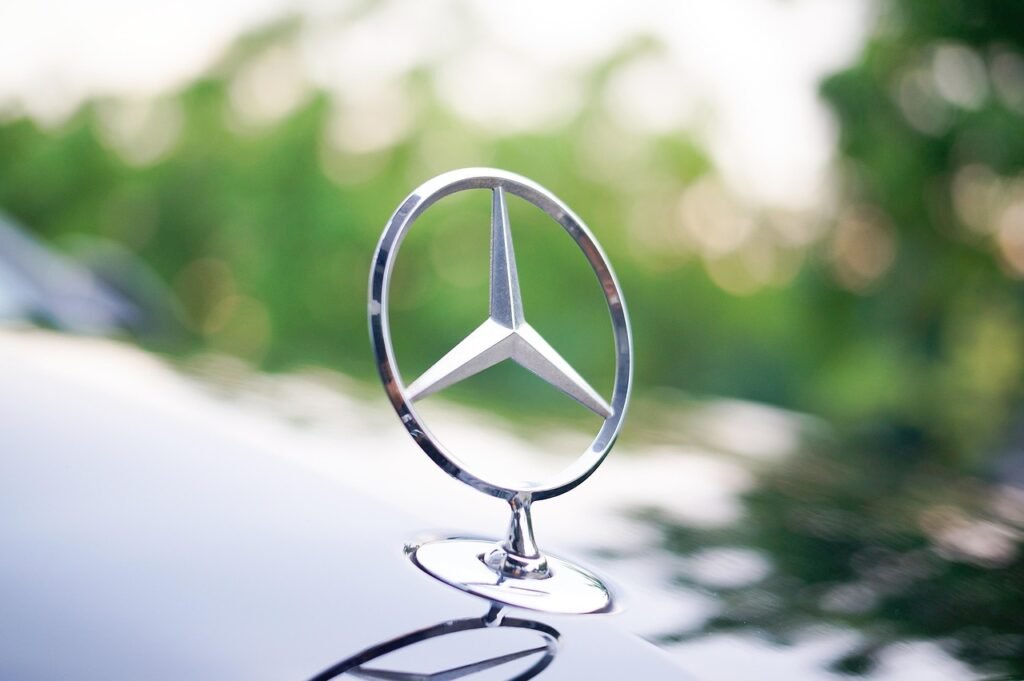 Mercedes-Benz to pay nearly $150 million to settle states' emissions allegations