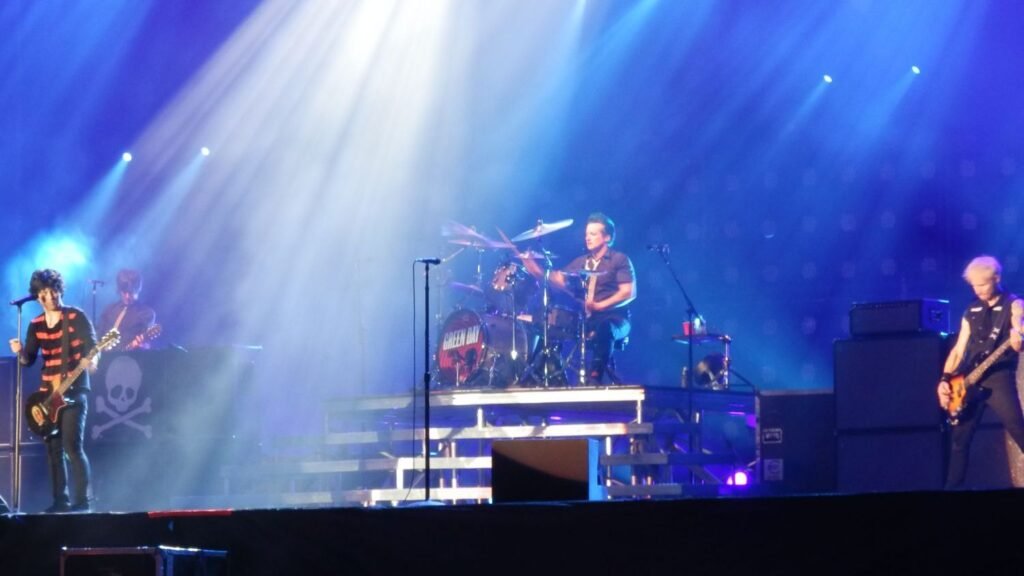 Green Day's '21 Guns' Fires Up 15 Years of Rock Defiance and Billion-Stream Glory