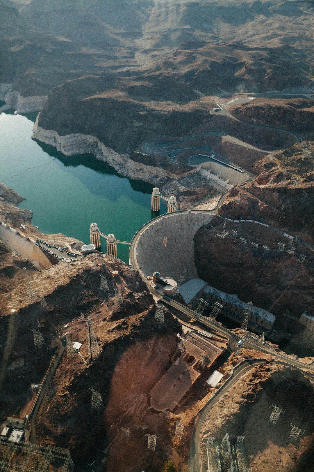 When America Needed to Build Big, It Started at the Hoover Dam (Image Credits: Unsplash)