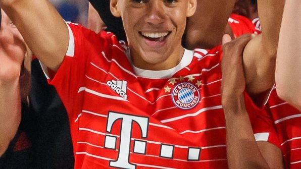 Musiala and Kane Fire Bayern to Dramatic 2-1 Win Over PSV in Champions League