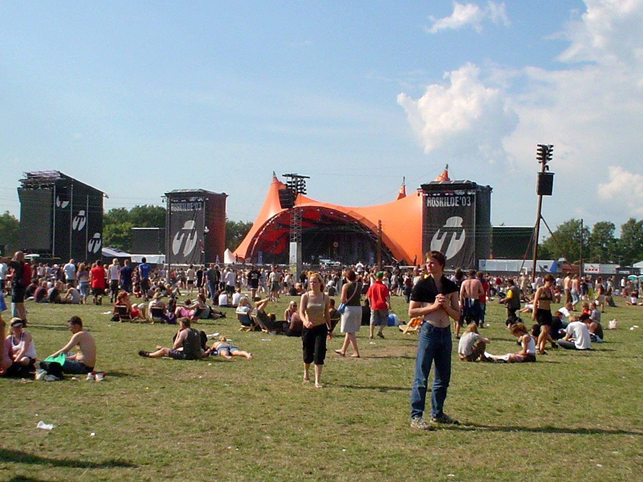 7. Roskilde Festival 2000: Nine Fans Die During Pearl Jam's Set (Image Credits: Wikimedia)