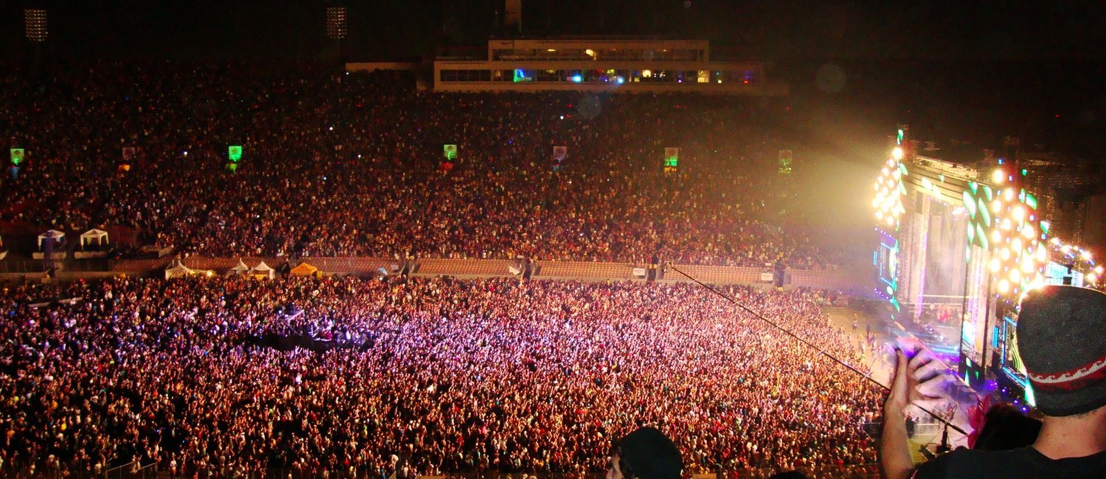 17. Electric Daisy Carnival 2010: A 15-Year-Old's Death Forces a Festival to Move (Image Credits: Wikimedia)