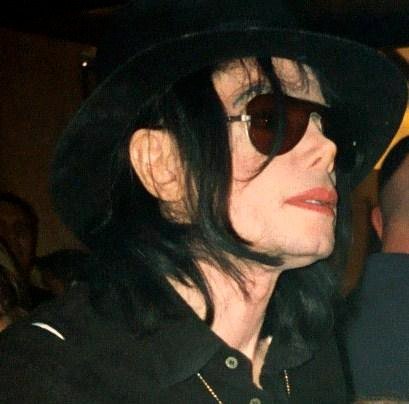 5. Michael Jackson Child Molestation Arrest (Image Credits: Wikimedia)