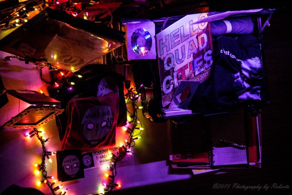 8. The Cash-Only Merch Table (Image Credits: Flickr)