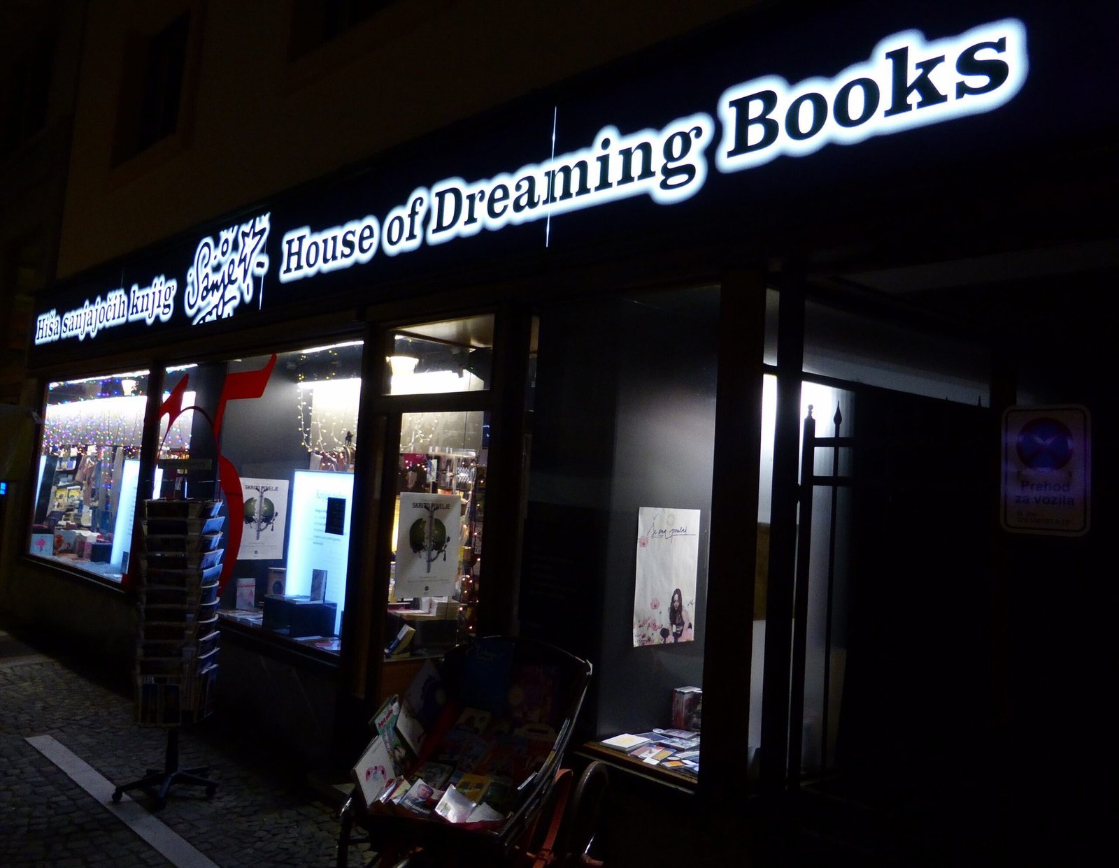 Independent Shop Culture (Image Credits: Wikimedia)