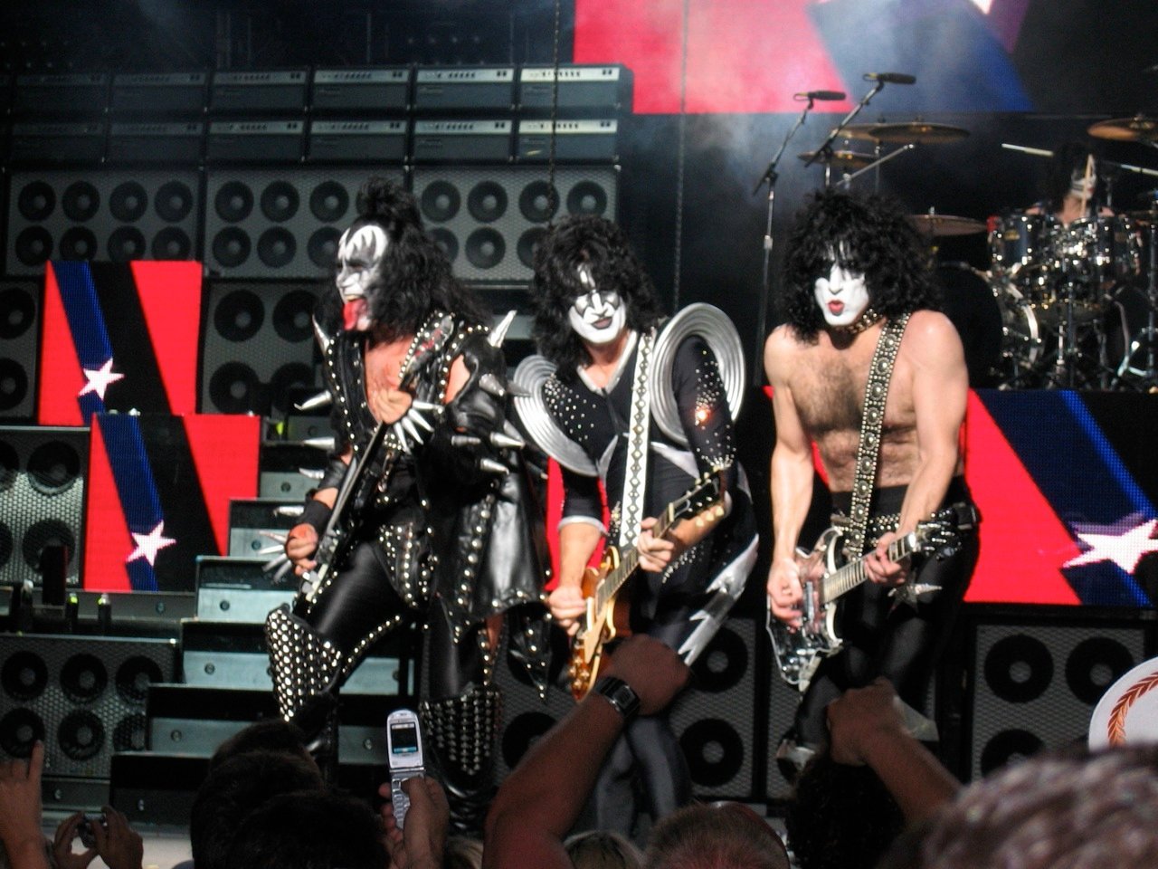 4. KISS - The Spectacle That Refused to Quit (Image Credits: Wikimedia)